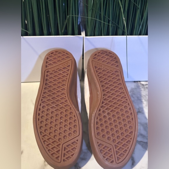 Kyle Walker Vanilla Vans - Picture 9 of 11